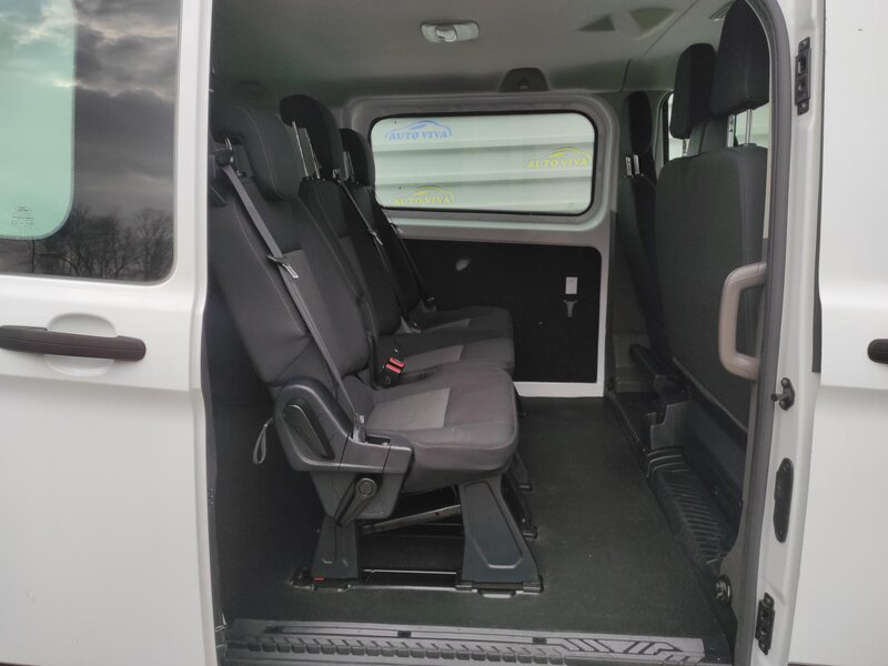 Ford - Transit Custom - 2,0EcoBlue mHev, L2, 6 míst Ford - Transit Custom - 2,0EcoBlue mHev, L2, 6 míst