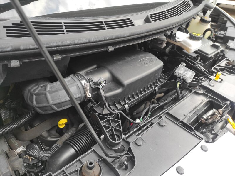 Ford - Transit Custom - 2,0EcoBlue mHev, L2, 6 míst Ford - Transit Custom - 2,0EcoBlue mHev, L2, 6 míst