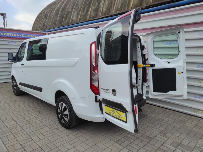 Ford - Transit Custom - 2,0EcoBlue mHev, L2, 6 míst Ford - Transit Custom - 2,0EcoBlue mHev, L2, 6 míst