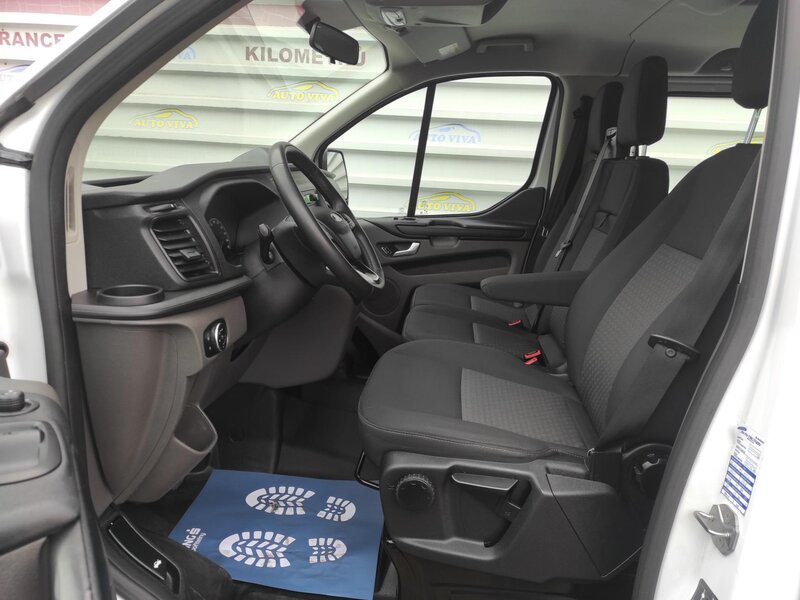 Ford - Transit Custom - 2,0EcoBlue mHev, L2, 6 míst,TZ