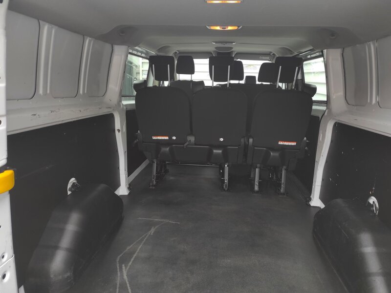 Ford - Transit Custom - 2,0EcoBlue mHev, L2, 6 míst,TZ