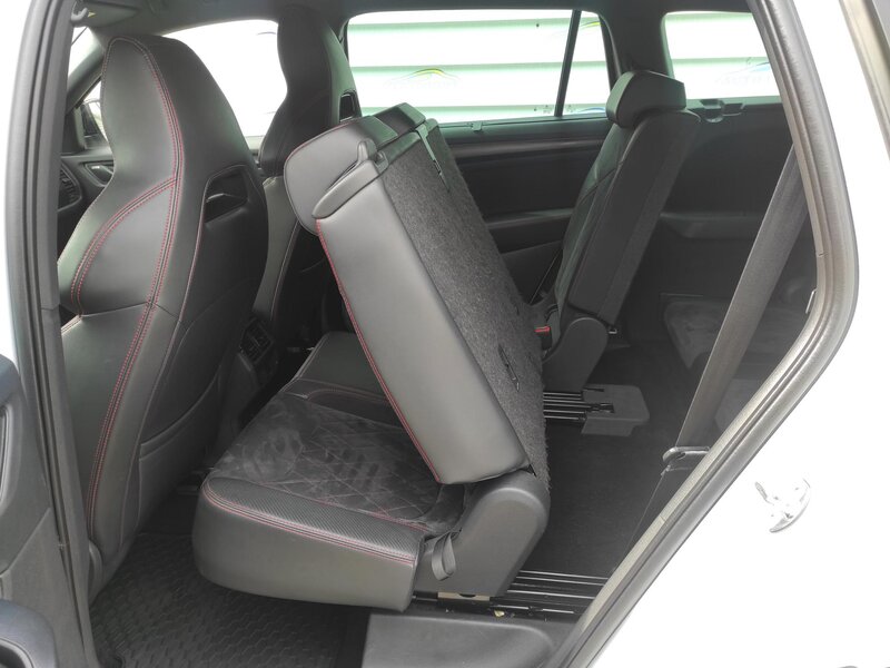 Škoda - Kodiaq - 2,0TDi RS,4x4,DSG,7 míst,TZ