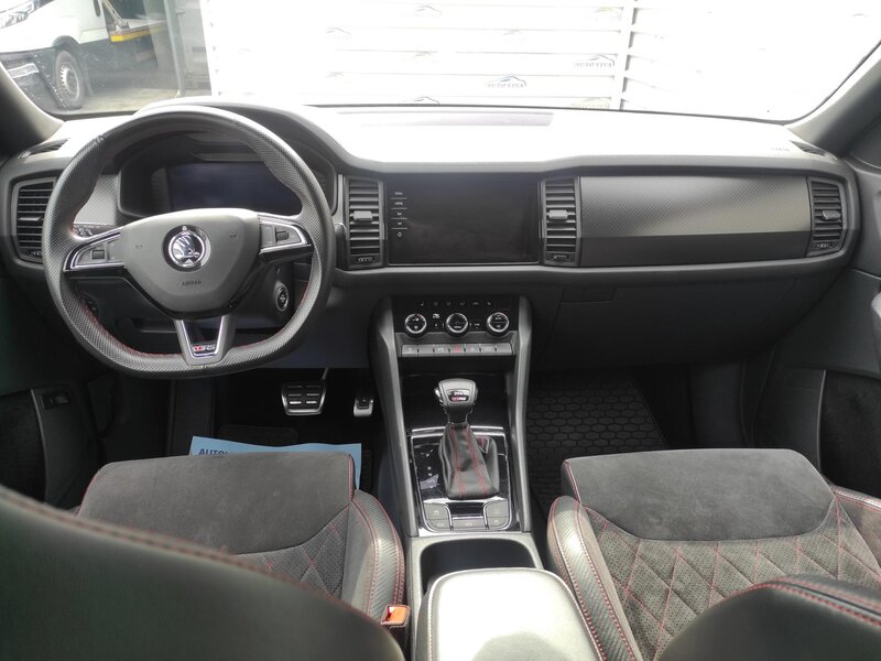 Škoda - Kodiaq - 2,0TDi RS,4x4,DSG,7 míst,TZ