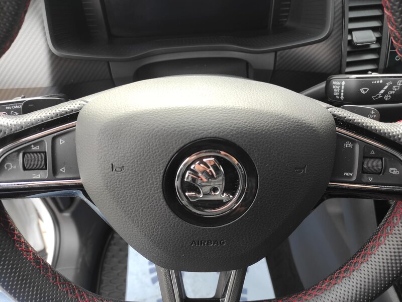 Škoda - Kodiaq - 2,0TDi RS,4x4,DSG,7 míst,TZ
