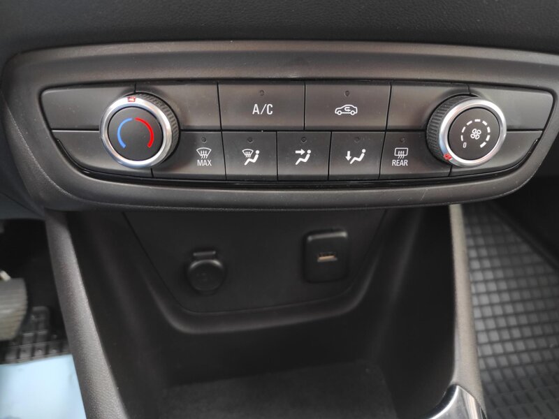 Opel - Crossland - 1,2Turbo 81kW,S/S,Elegance,ČR