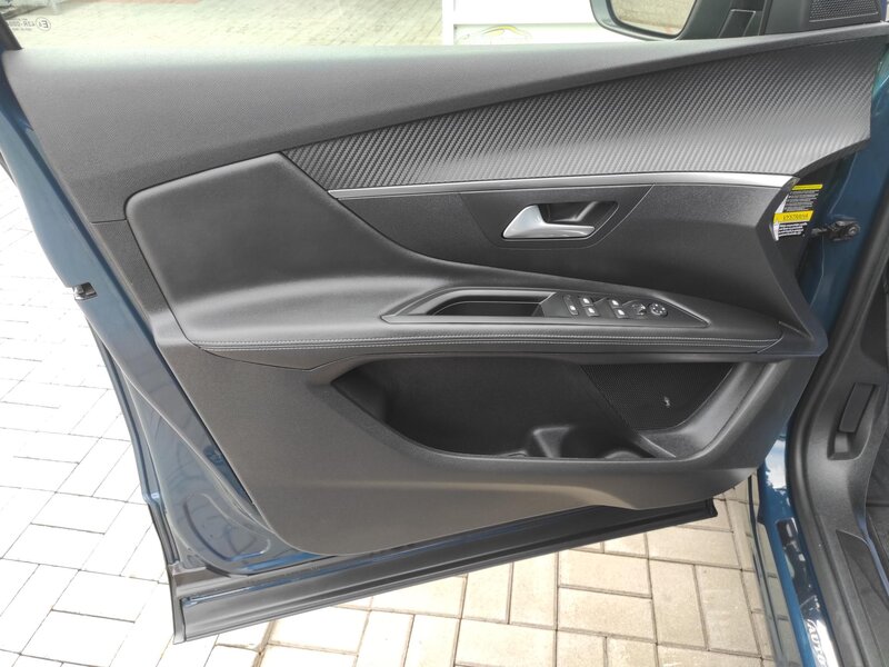 Peugeot - 3008 - 1,5BlueHDi S&amp;S, ALLURE, ČR