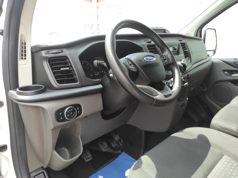 Ford - Transit Custom - 2.0EcoBlue mHev, L2, 6 míst,TZ Ford - Transit Custom - 2.0EcoBlue mHev, L2, 6 míst,TZ