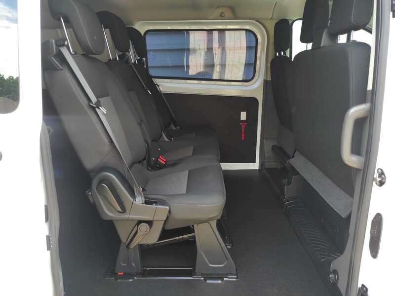 Ford - Transit Custom - 2.0EcoBlue mHev, L2, 6 míst,TZ Ford - Transit Custom - 2.0EcoBlue mHev, L2, 6 míst,TZ