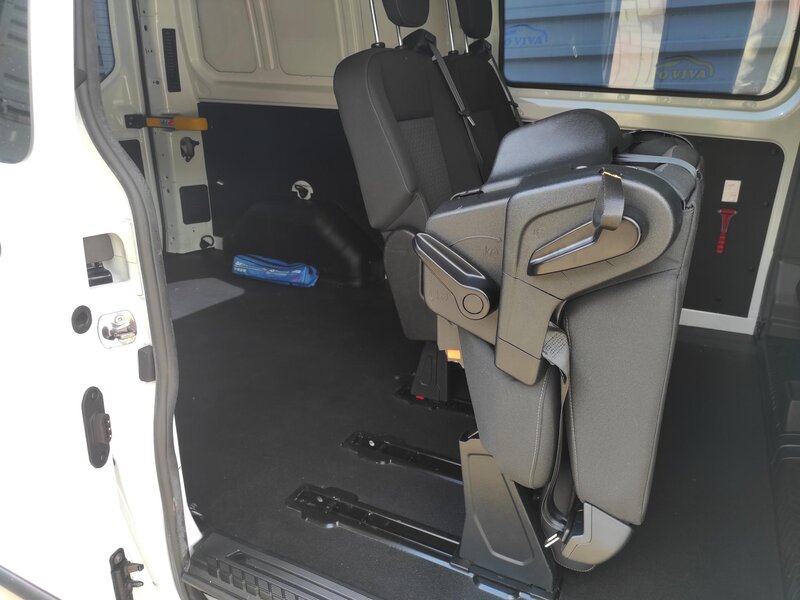 Ford - Transit Custom - 2.0EcoBlue mHev, L2, 6 míst,TZ Ford - Transit Custom - 2.0EcoBlue mHev, L2, 6 míst,TZ