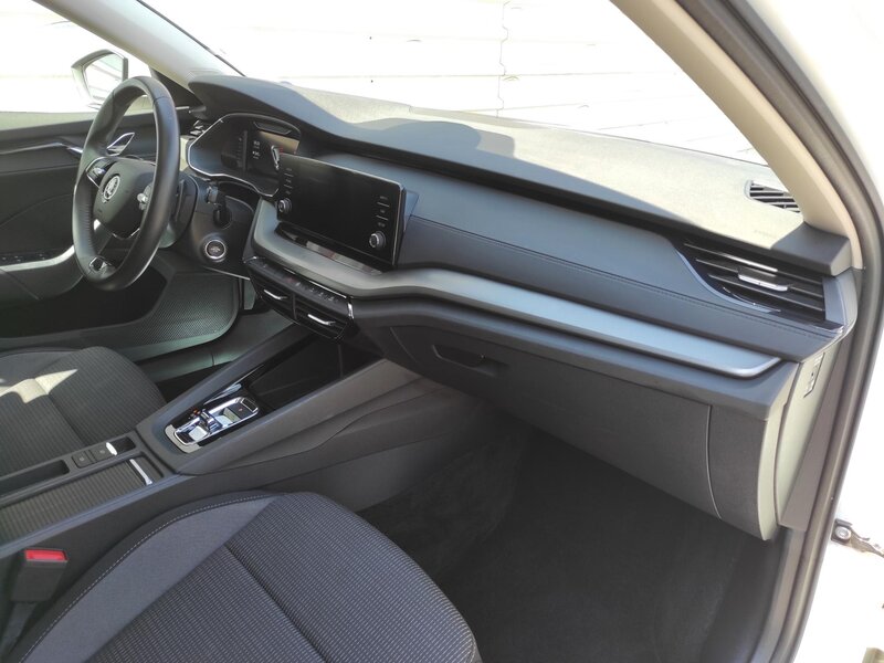 Škoda - Octavia - 2,0TDi 110kW, DSG, Ambition,TZ