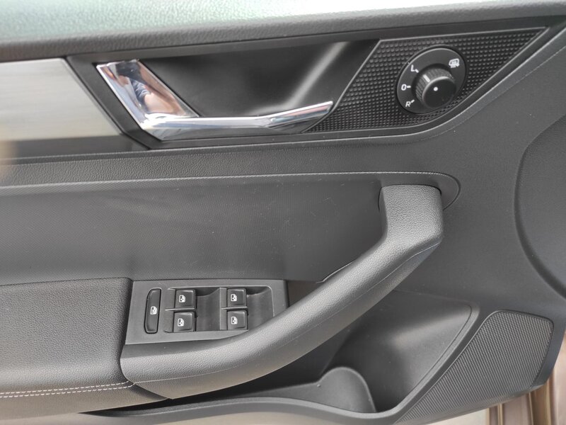Škoda - Rapid - 1,0TSi 81kW, STYLE PLUS, ČR
