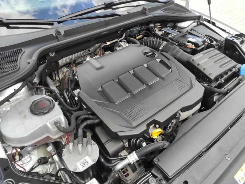 Škoda - Octavia - 2,0TDi 85kW, Ambition Plus, ČR