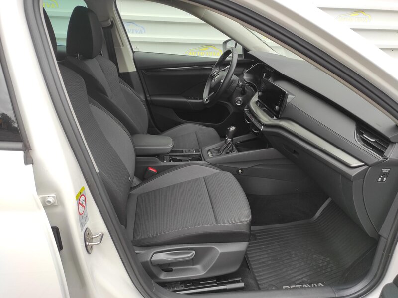 Škoda - Octavia - 2,0TDi 85kW, Ambition Plus, ČR