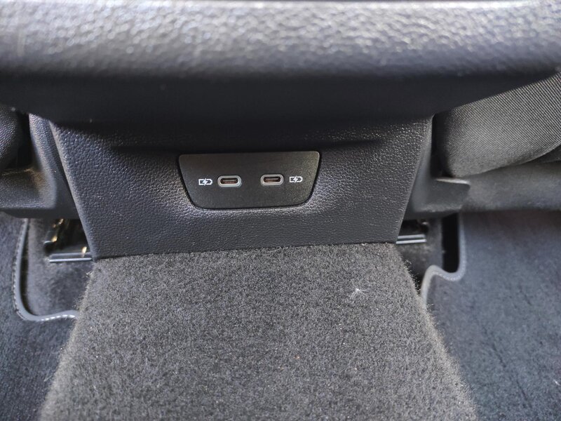Volkswagen - Golf - 2,0TDi 110kW, Style, ČR,