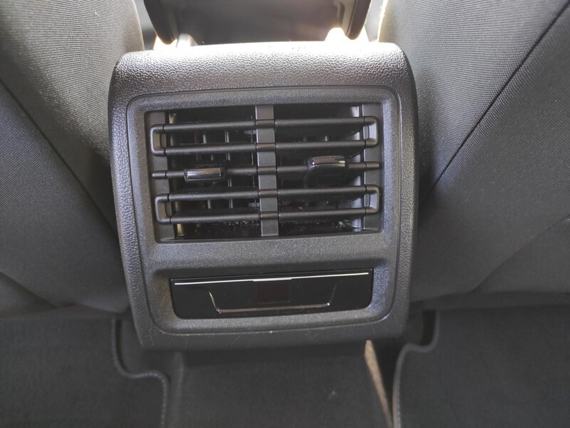 Volkswagen - Golf - 2,0TDi 110kW, Style, ČR,