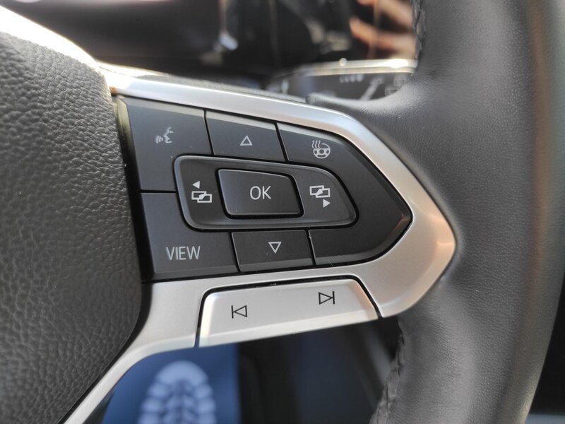 Volkswagen - Golf - 2,0TDi 110kW, Style, ČR,