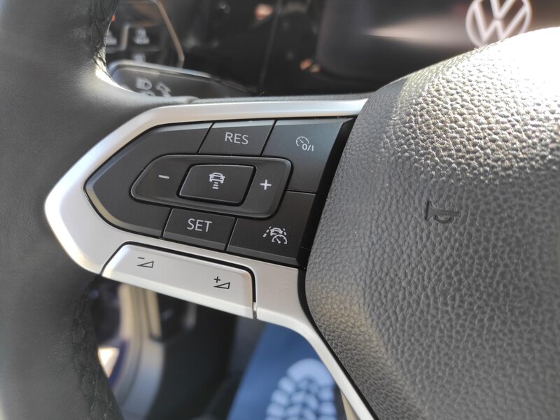 Volkswagen - Golf - 2,0TDi 110kW, Style, ČR,