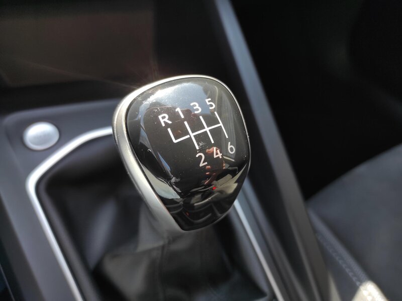 Volkswagen - Golf - 2,0TDi 110kW, Style, ČR,