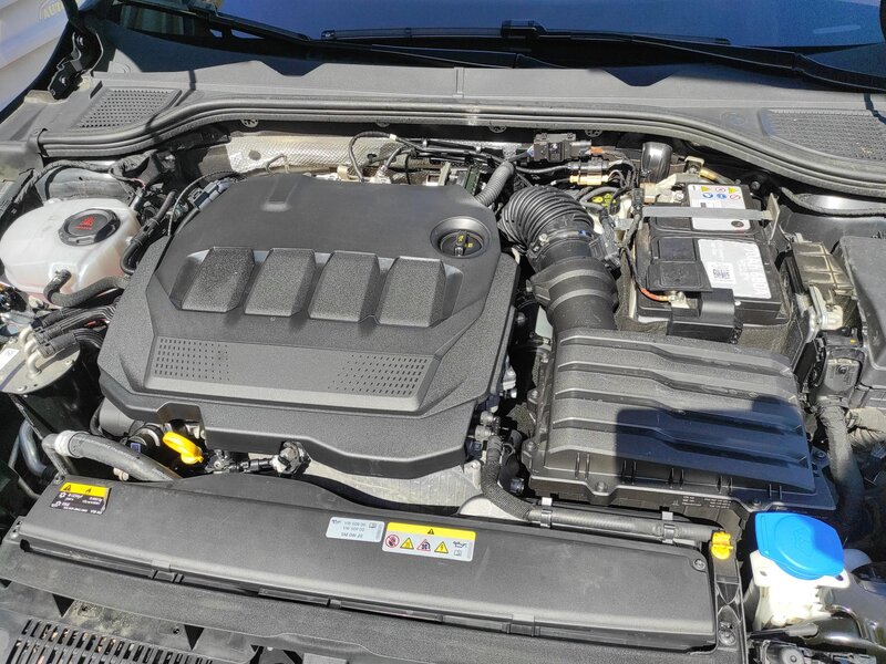 Volkswagen - Golf - 2,0TDi 110kW, Style, ČR,