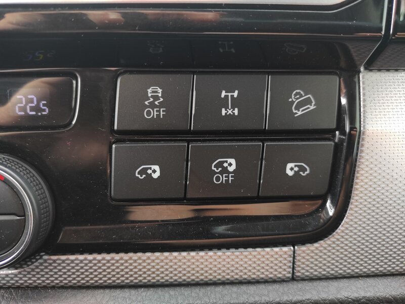 Volkswagen - Multivan - 2,0TDi DSG,4x4,Highline,7 míst
