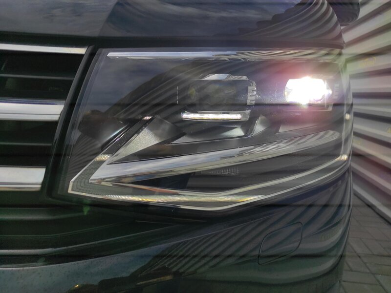 Volkswagen - Multivan - 2,0TDi DSG,4x4,Highline,7 míst