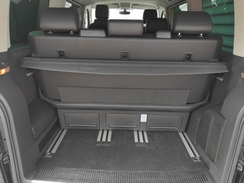Volkswagen - Multivan - 2,0TDi DSG,4x4,Highline,7 míst