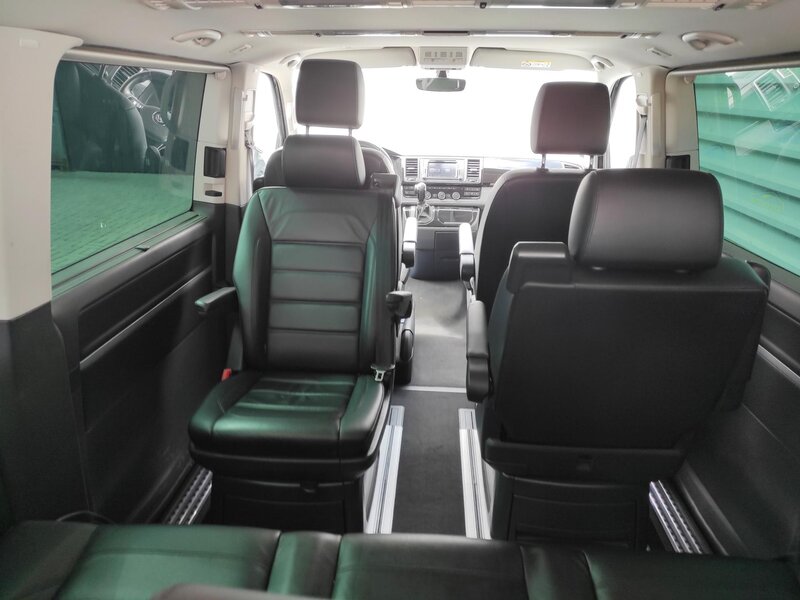 Volkswagen - Multivan - 2,0TDi DSG,4x4,Highline,7 míst
