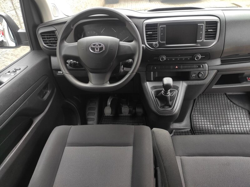 Toyota - ProAce - 2,0D-4D 9 míst, L2, ČR, TZ