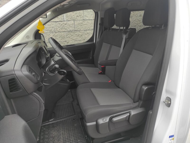 Toyota - ProAce - 2,0D-4D 9 míst, L2, ČR, TZ