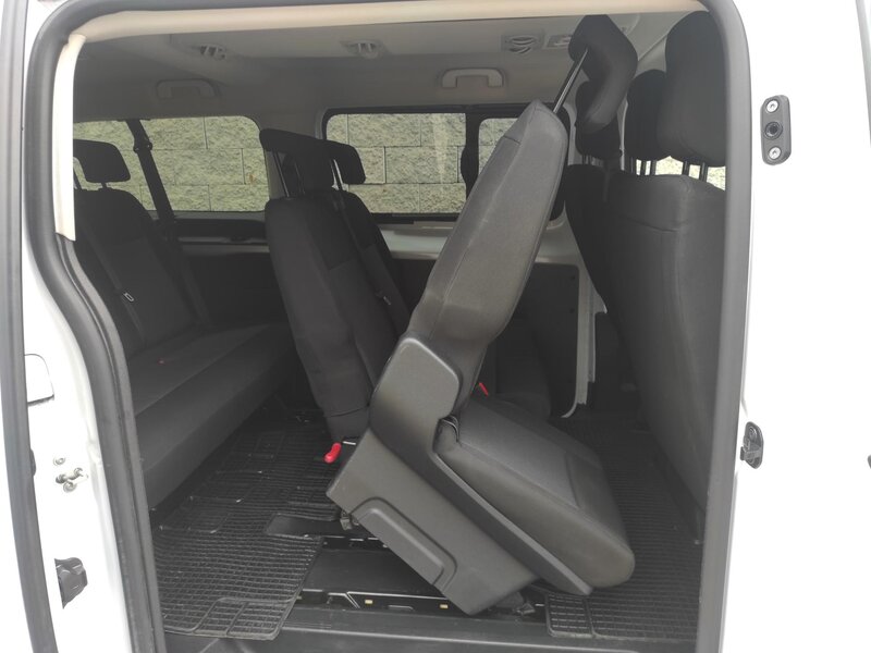 Toyota - ProAce - 2,0D-4D 9 míst, L2, ČR, TZ