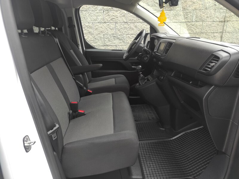 Toyota - ProAce - 2,0D-4D 9 míst, L2, ČR, TZ