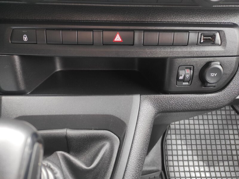Toyota - ProAce - 2,0D-4D 9 míst, L2, ČR, TZ