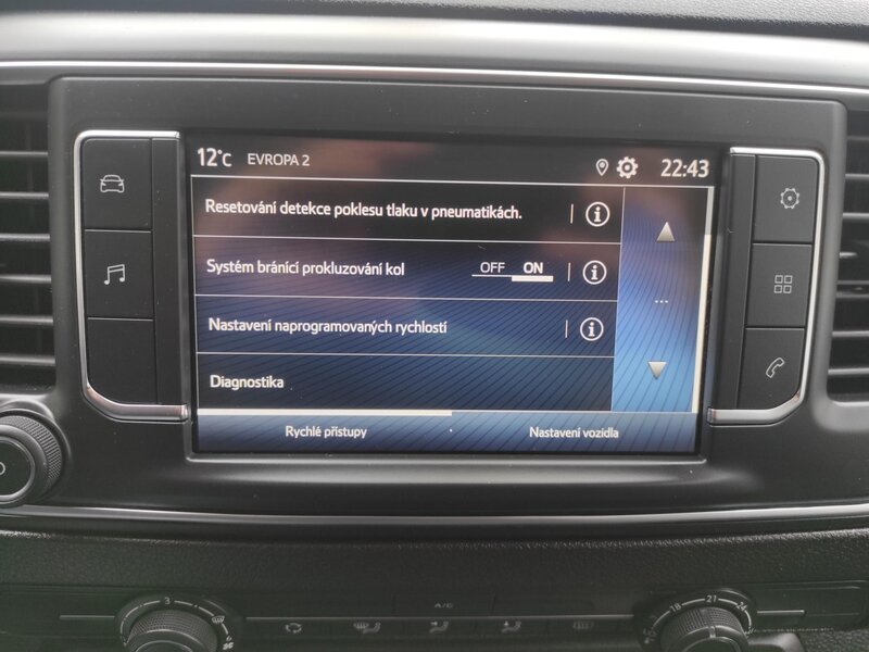 Toyota - ProAce - 2,0D-4D 9 míst, L2, ČR, TZ