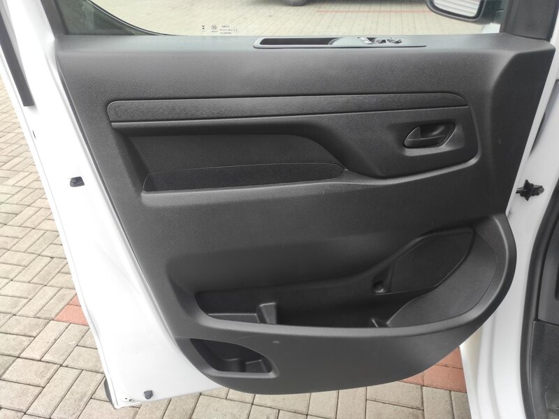 Toyota - ProAce - 2,0D-4D 9 míst, L2, ČR, TZ