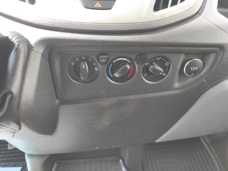 Ford - Transit - 2,0TDCI RUKA JEŘÁB, po servise Ford - Transit - 2,0TDCI RUKA JEŘÁB, po servise