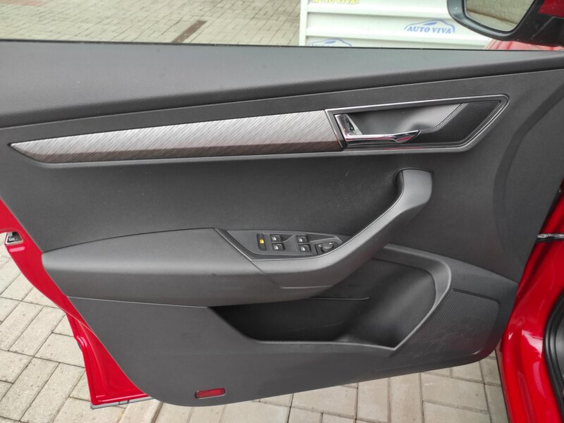 Škoda - Karoq - 2,0TDi 85kW STYLE,TZ,ČR