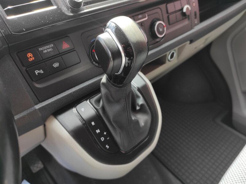 Volkswagen - Transporter - 2,0TDi DSG,Long,Dílna,2xDveře