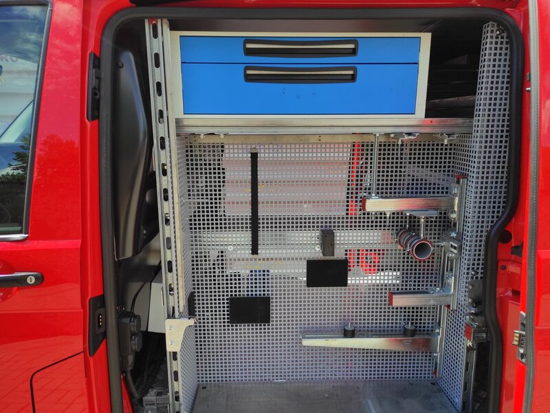 Volkswagen - Transporter - 2,0TDi DSG,Long,Dílna,2xDveře
