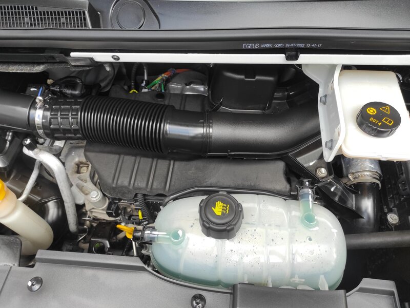 Renault - Trafic - 2,0BdCi L2H1P2, Cool, EDC / AT Renault - Trafic - 2,0BdCi L2H1P2, Cool, EDC / AT