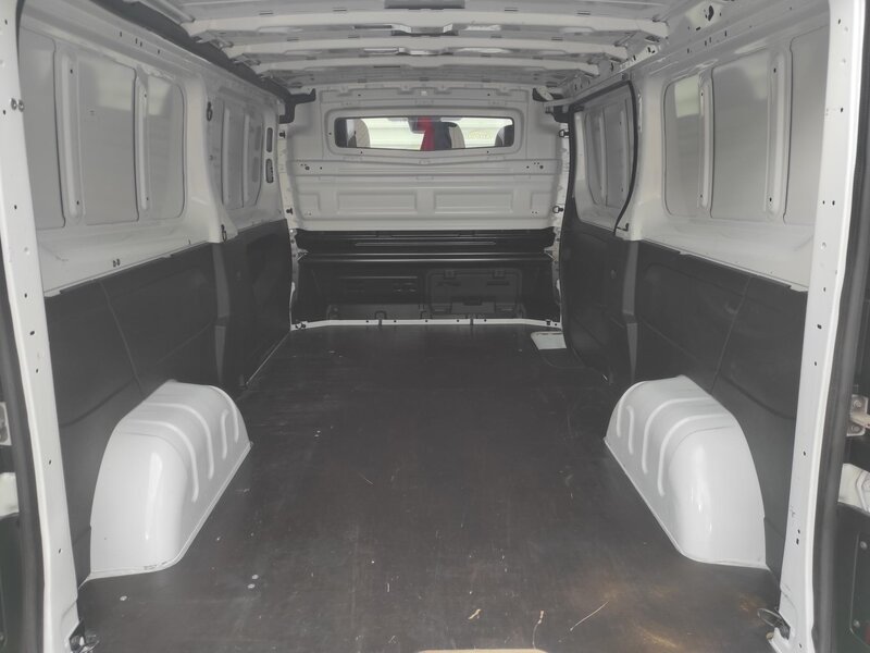 Renault - Trafic - 2,0BdCi L2H1P2, Cool, EDC / AT Renault - Trafic - 2,0BdCi L2H1P2, Cool, EDC / AT