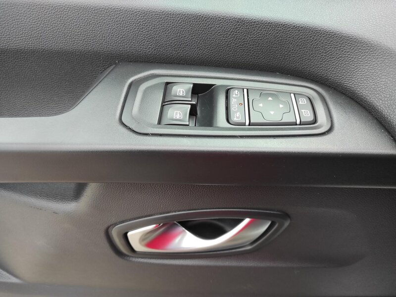 Renault - Trafic - 2,0BdCi L2H1P2, Cool, EDC / AT Renault - Trafic - 2,0BdCi L2H1P2, Cool, EDC / AT