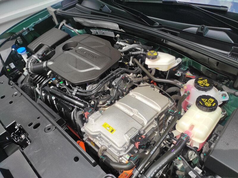 MG - ZS - 1,5 145kW,Hybrid+,Essent,AT,TZ