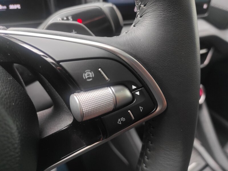 Škoda - Kodiaq - 2,0TDi DSG,4x4,7míst,Záruka