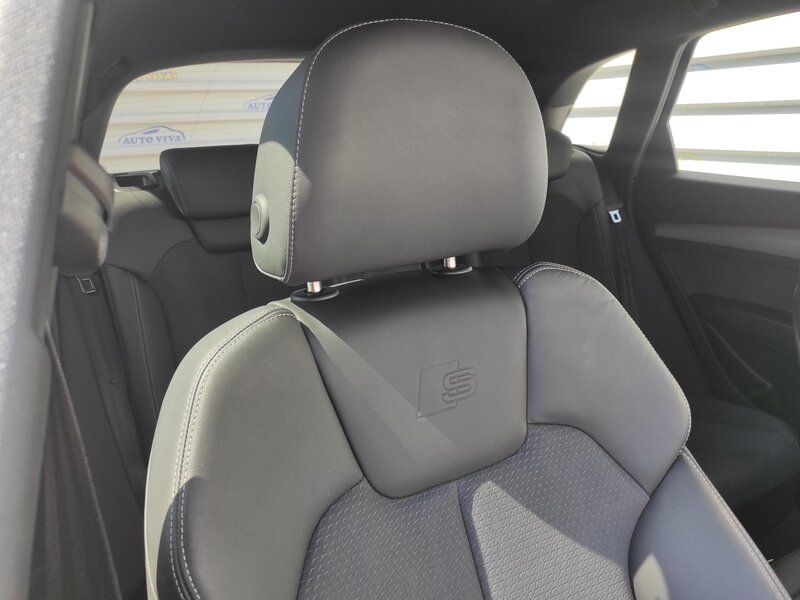Audi - Q5 - 2,0TDi 40 150kW,4x4,S-Line, ČR