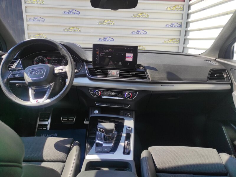 Audi - Q5 - 2,0TDi 40 150kW,4x4,S-Line, ČR