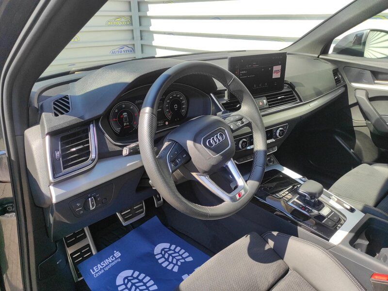 Audi - Q5 - 2,0TDi 40 150kW,4x4,S-Line, ČR