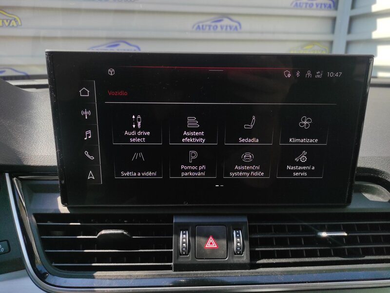 Audi - Q5 - 2,0TDi 40 150kW,4x4,S-Line, ČR