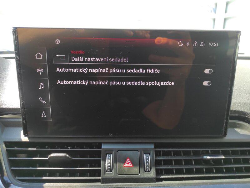 Audi - Q5 - 2,0TDi 40 150kW,4x4,S-Line, ČR
