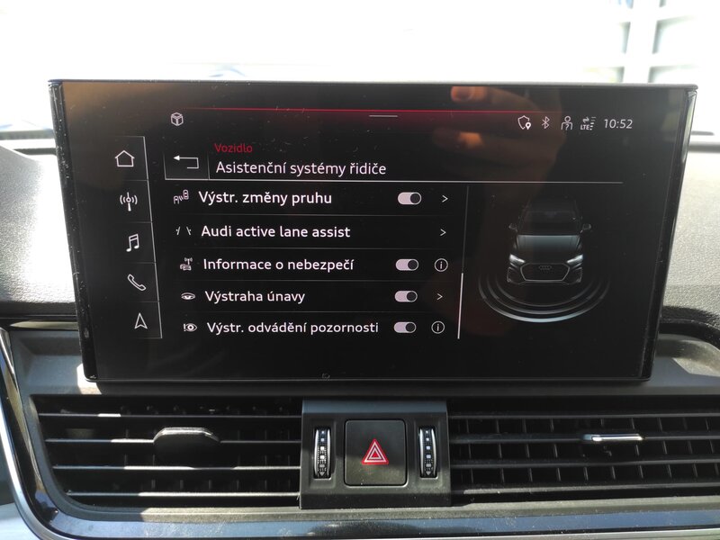 Audi - Q5 - 2,0TDi 40 150kW,4x4,S-Line, ČR