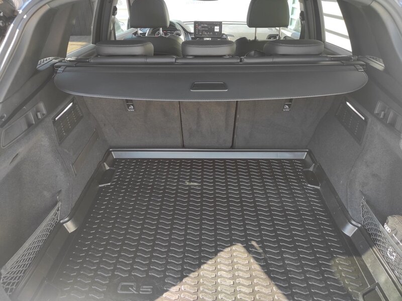 Audi - Q5 - 2,0TDi 40 150kW,4x4,S-Line, ČR